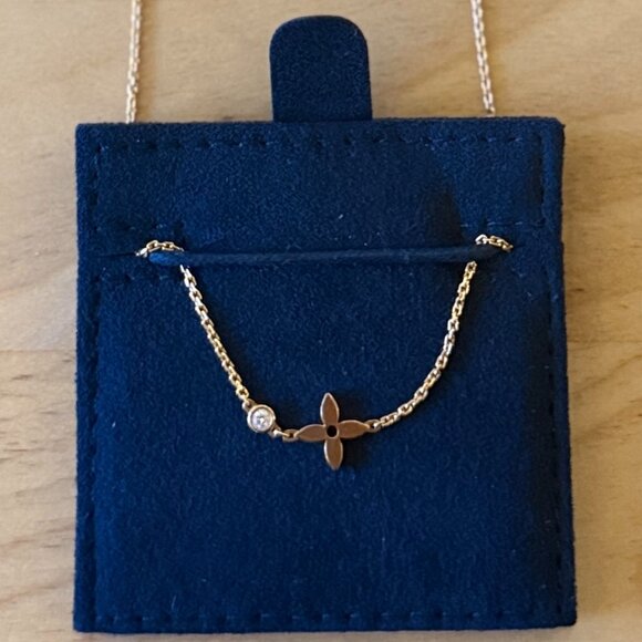 Louis Vuitton's Pendant Necklace (Idylle Blossom Collection) - Picture 1 of 10